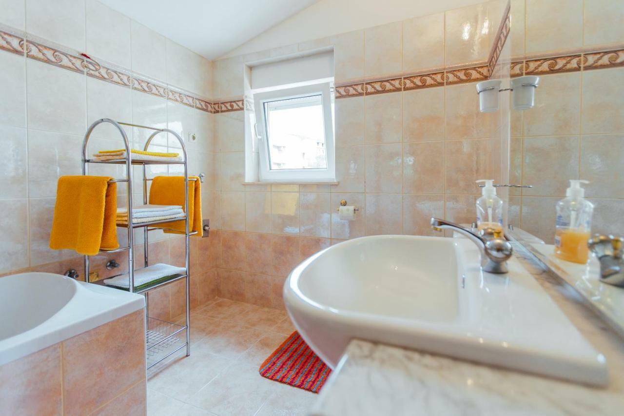 Apartments Toni Podstrana Dış mekan fotoğraf